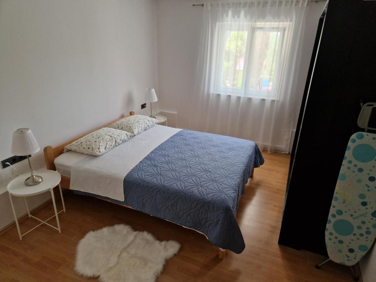 קרק Apartman Jurjevic מראה חיצוני תמונה